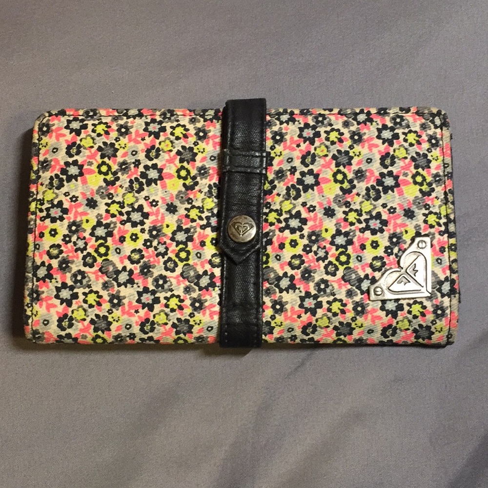 Roxy Flowers Wallet